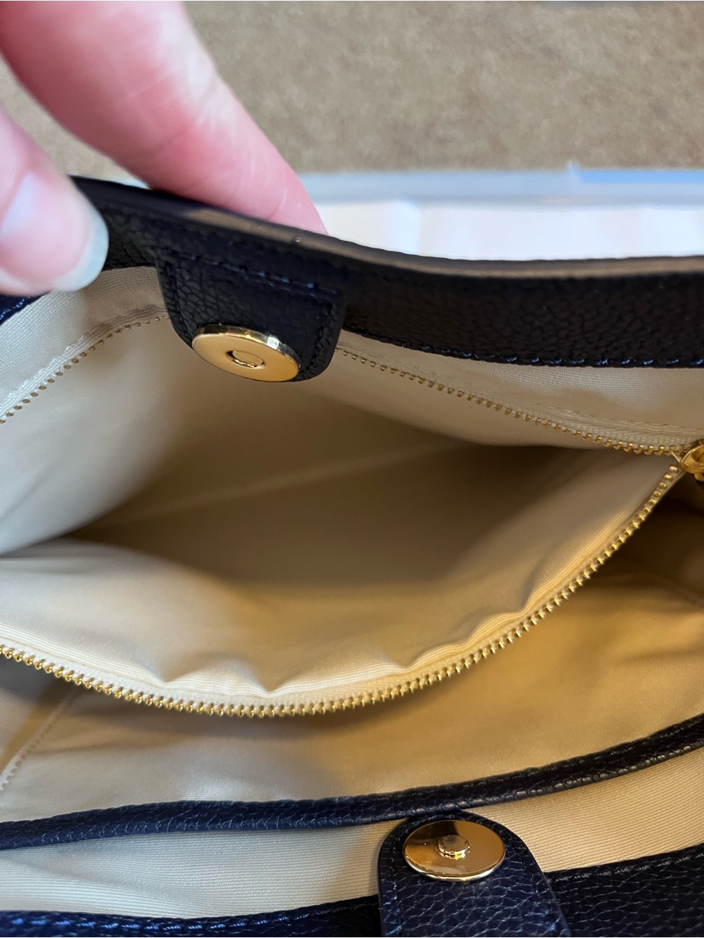 NWOT Lauren Ralph Lauren Pebble Leather Crossbody Bag Navy Gold Hardware - Picture 6 of 14